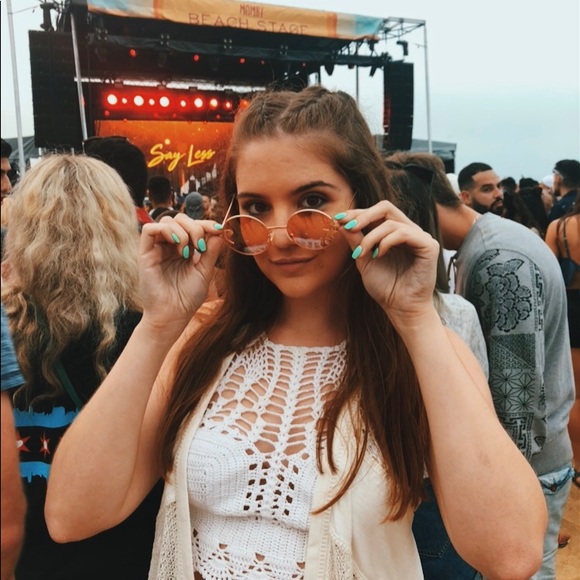 Meet the Posher Amber! - Picture 2 of 4